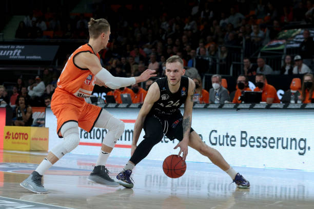 他的表现证 他的表现证